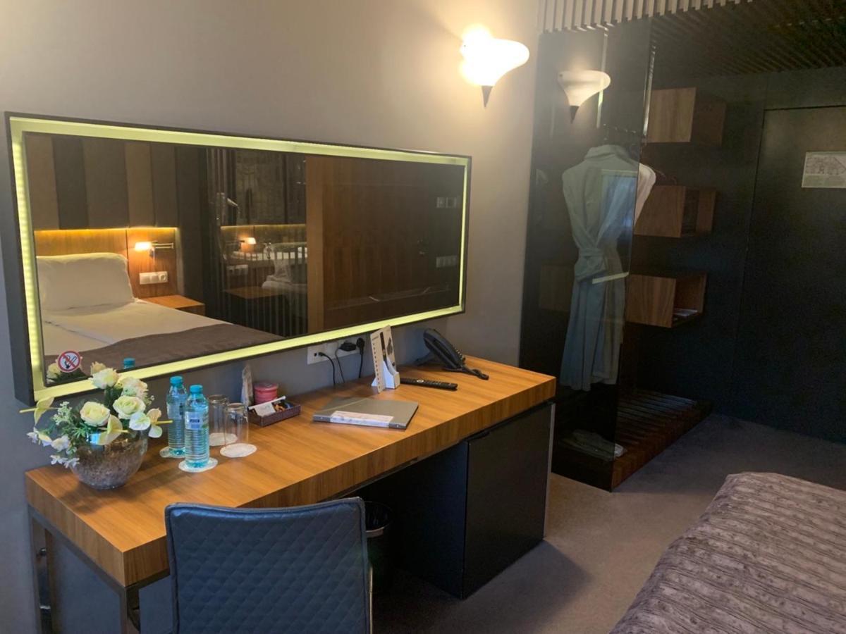 Seasons Design - Free Parking Hotel Sofia