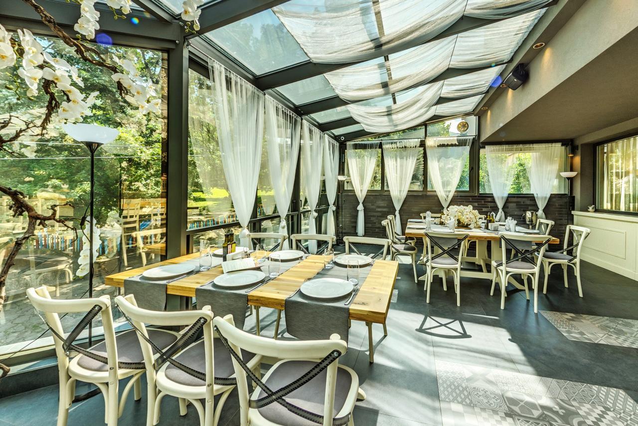 Seasons Design - Free Parking Otel Sofya